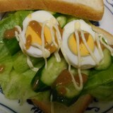 レタスと胡瓜、ゆで卵の胡麻味噌サンド